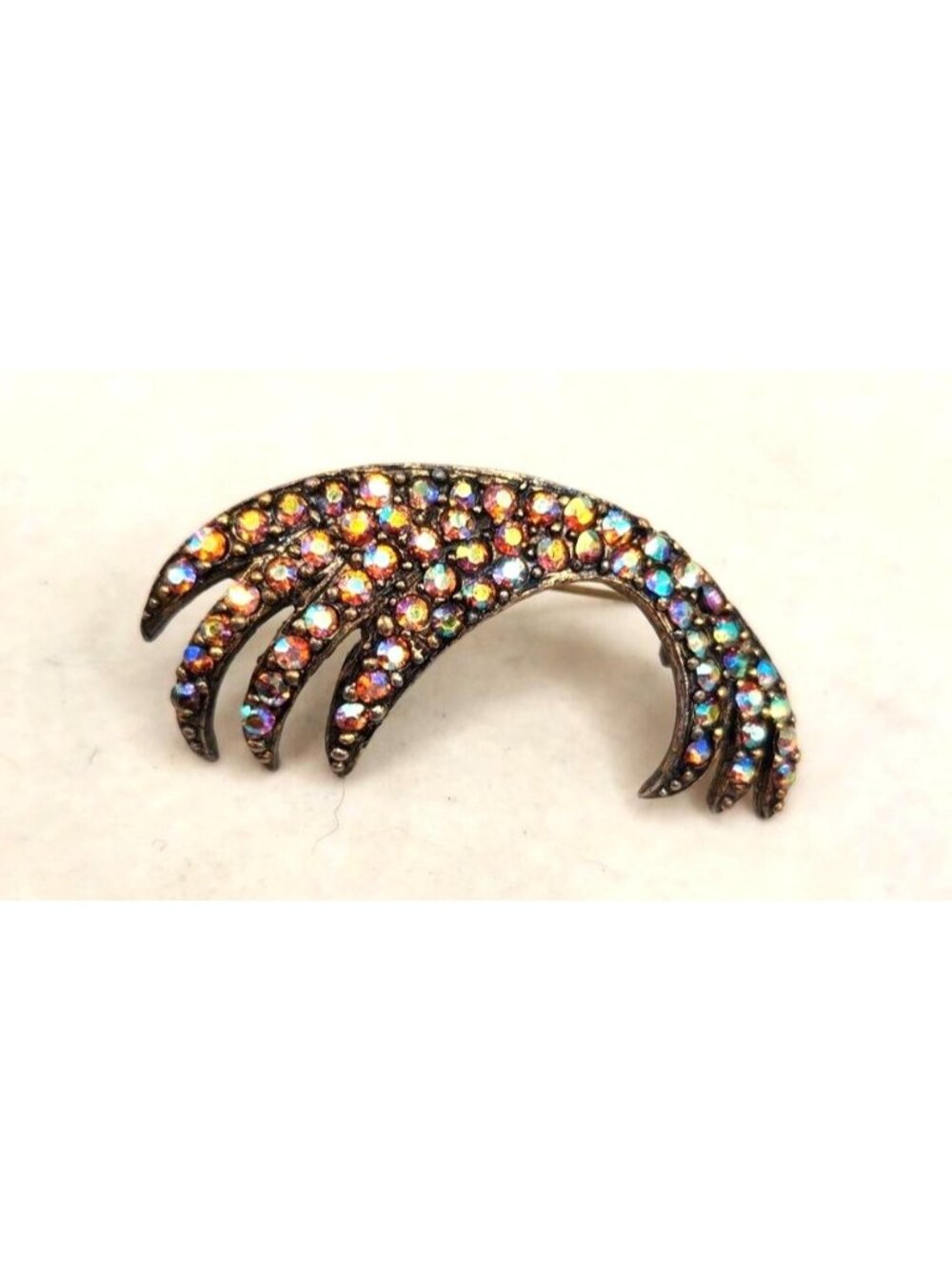 Vintage Aurora Borealis Rhinestone Claw-Shaped Brooch Pin Gold-Tone Metal